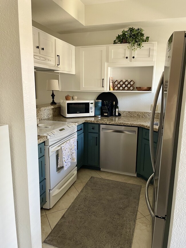 View to kitchen - 7101 W Beardsley Rd