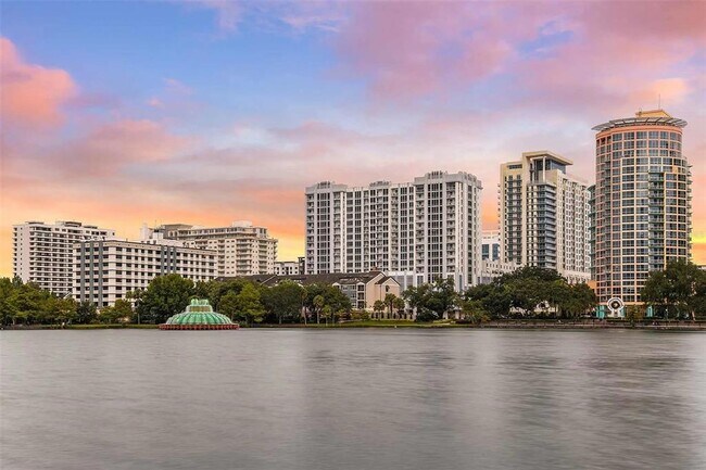 Foto del edificio - 100.2 Lake Ave