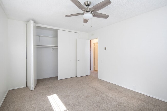 Foto del edificio - 2 WEEKS FREE!!! Charming 2BR w/ Parking in Pacific Beach