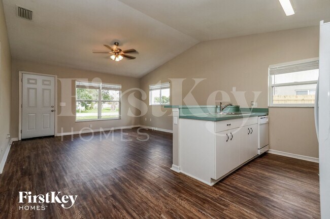 Foto del edificio - 2711 80th Ave E