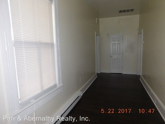 Foto del edificio - 3 br, 1 bath House - 36 Summit Street