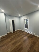 Building Photo - 202 Franklin St