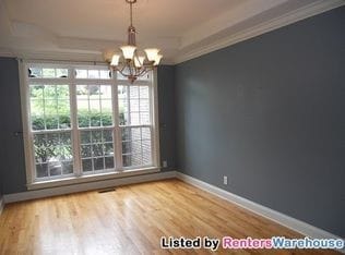 Building Photo - 242 Ridgewater Way