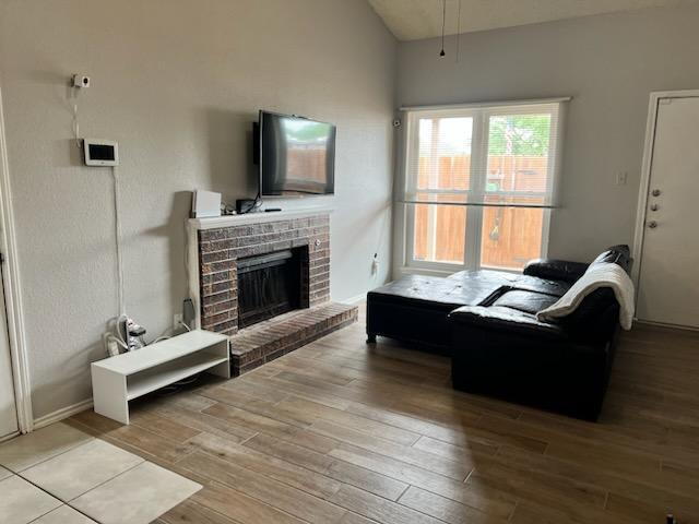 Foto del edificio - Spacious 2/2/1 Townhouse in Frenship ISD