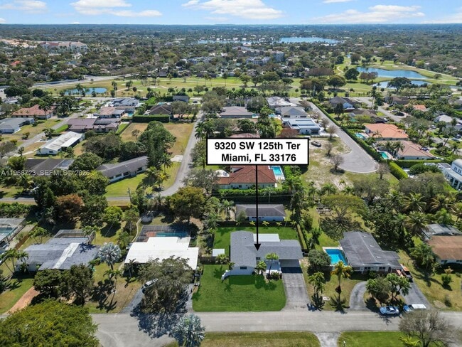 Foto del edificio - 9320 SW 125th Terrace