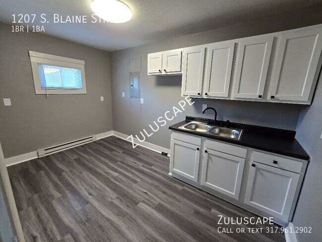 Building Photo - Half Off 1st Month Rent!…Newly Rehabbed 1 ...