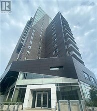 Building Photo - 158 King St N
