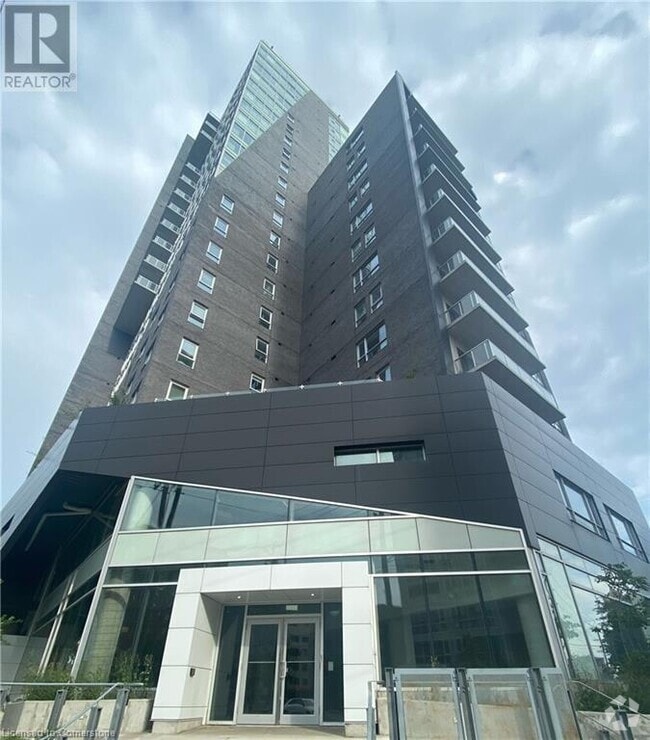 Building Photo - 158 King St N