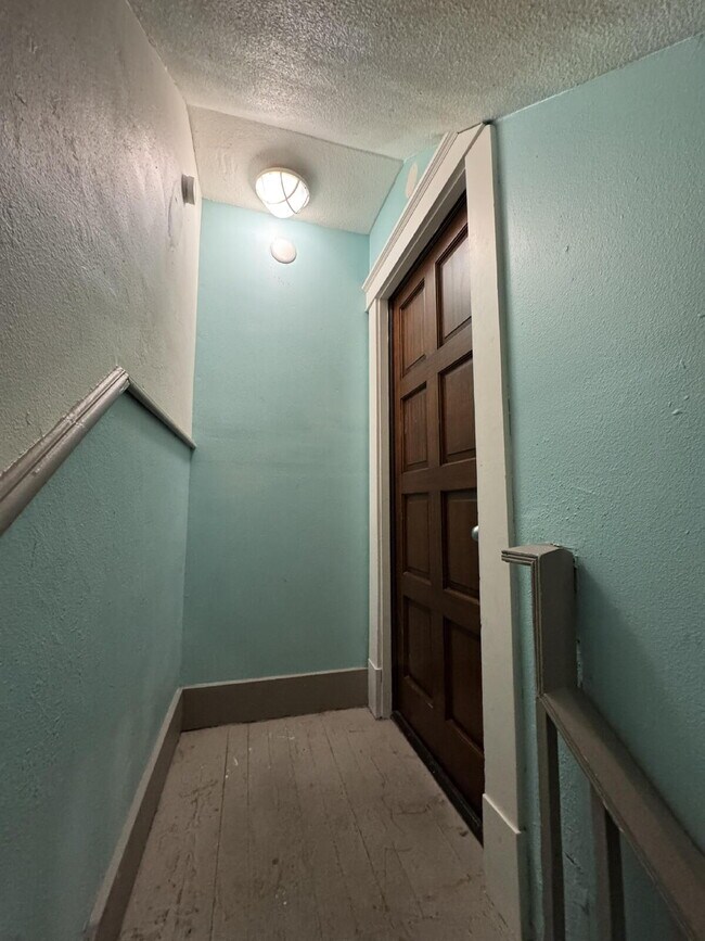 Foto del edificio - Upstair 1 bedroom Quadplex