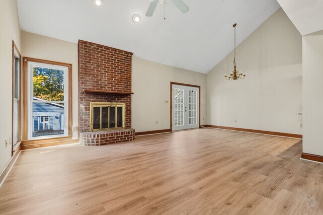 Foto del edificio - Beautiful 3-Bedroom Townhome in West Raleigh