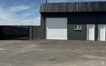 Building Photo - 3152 W 500 N