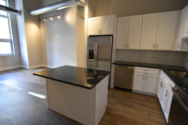 Foto del edificio - 3833 N Broadway