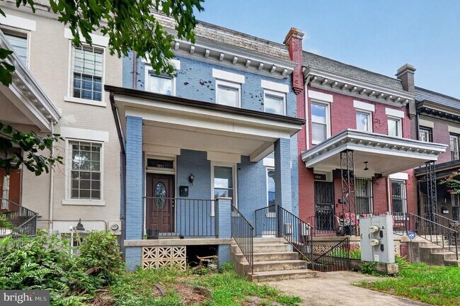 Foto del edificio - 635 Kenyon St NW
