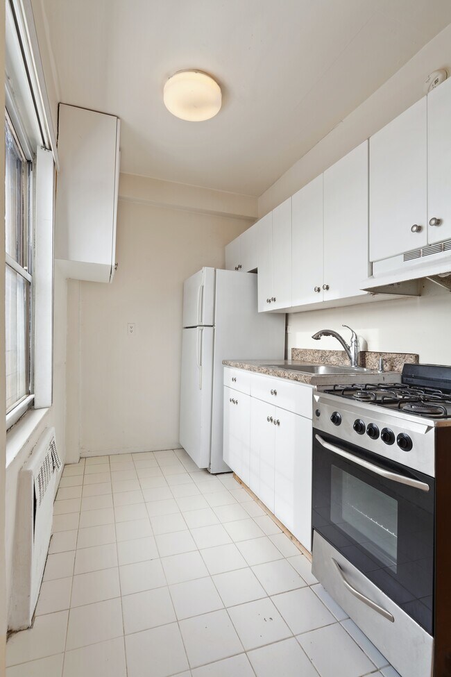 Foto del edificio - Penthouse Living w/City Skyline Views!