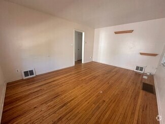 Building Photo - 516 4th Ave