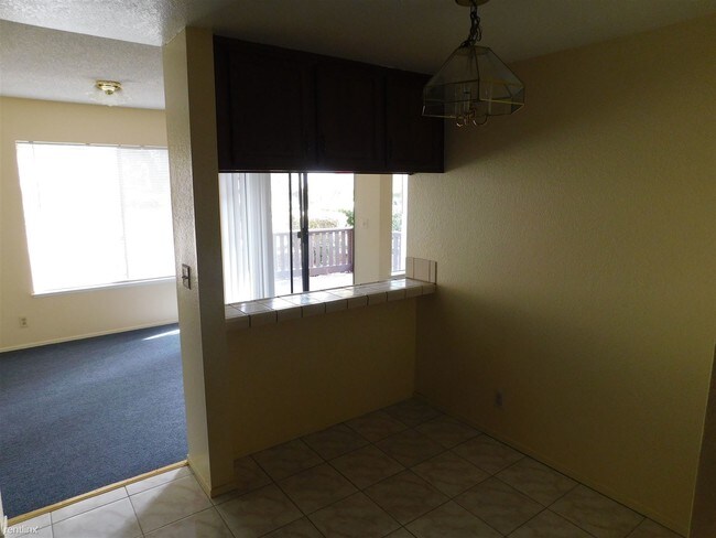 Building Photo - 2 br, 2 bath Condo - 14650 Outrigger Dr