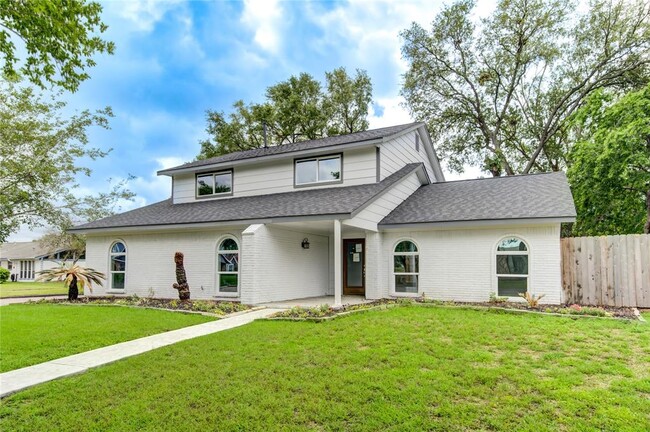 Building Photo - 12215 Monticeto Ln