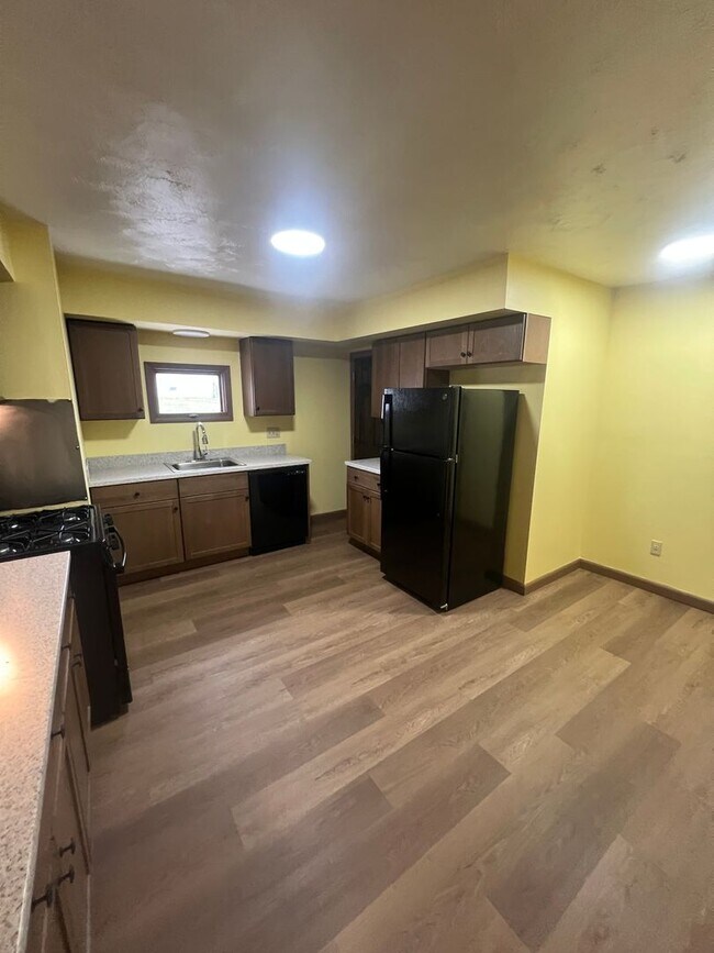 Foto del edificio - 330-32 PARADE