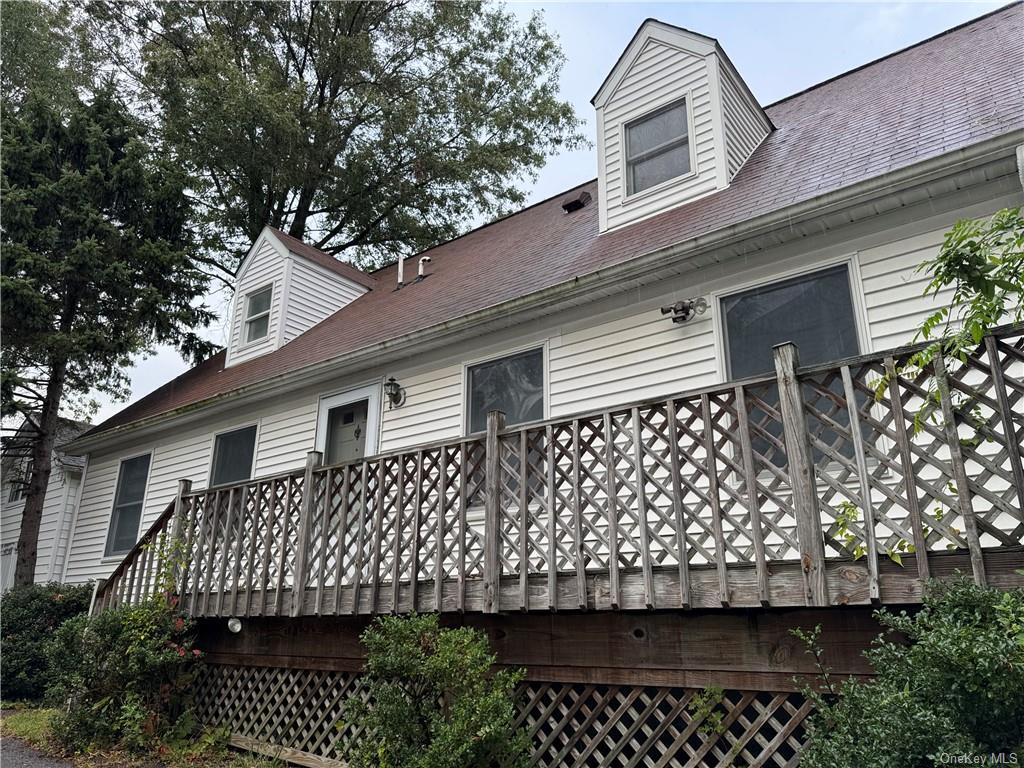Primary Photo - 3 Woods Pl