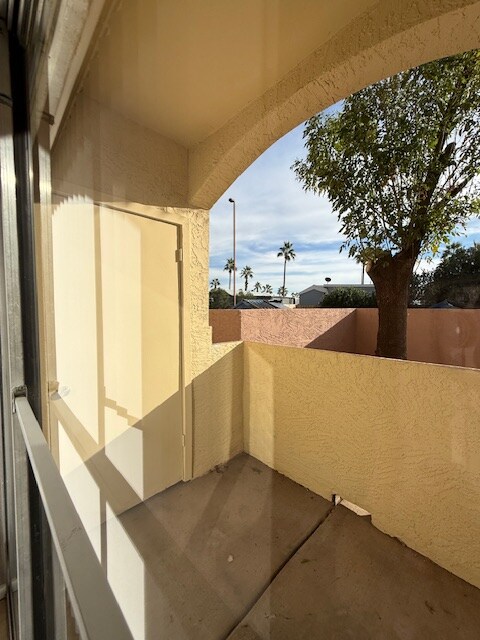 Foto del edificio - 12221 W Bell Rd