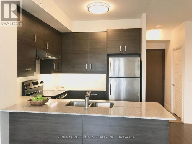 Photo du bâtiment - 8200-8200 Birchmount Rd
