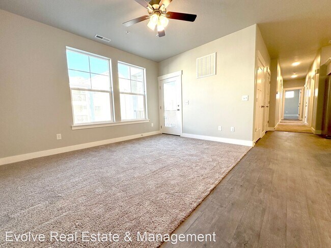Foto del edificio - 3 br, 2 bath House - 1380 N 3665 W T204