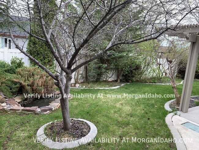 Foto del edificio - 3014 N High Desert Wy