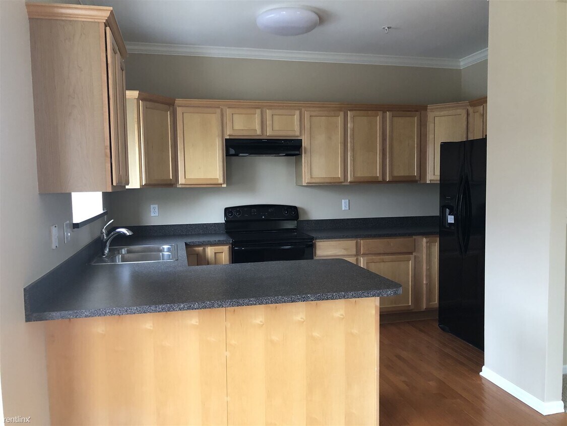 Building Photo - 3 br, 3.5 bath Condo - 22063 Parkview Dr