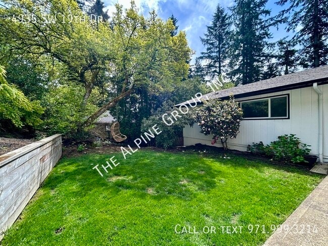 Building Photo - 4935 SW 19th Dr