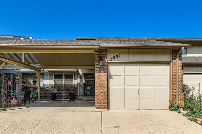 Building Photo - 3BDR Townhome in Central Boulder w/ Office