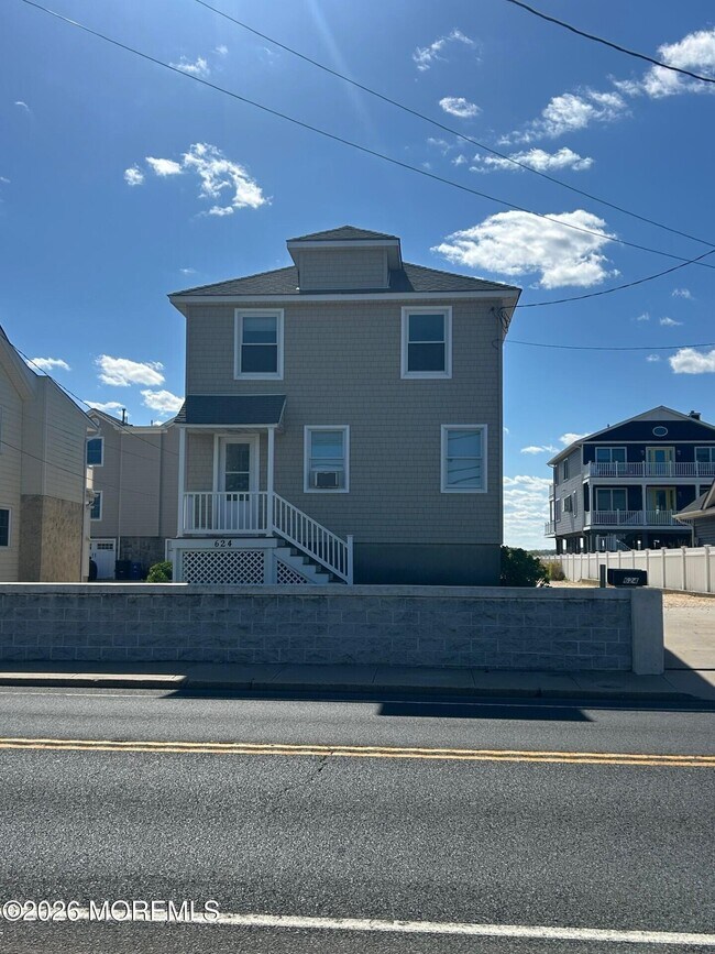 Foto del edificio - 624 Ocean Ave