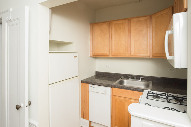 Building Photo - 4545 N Beacon St