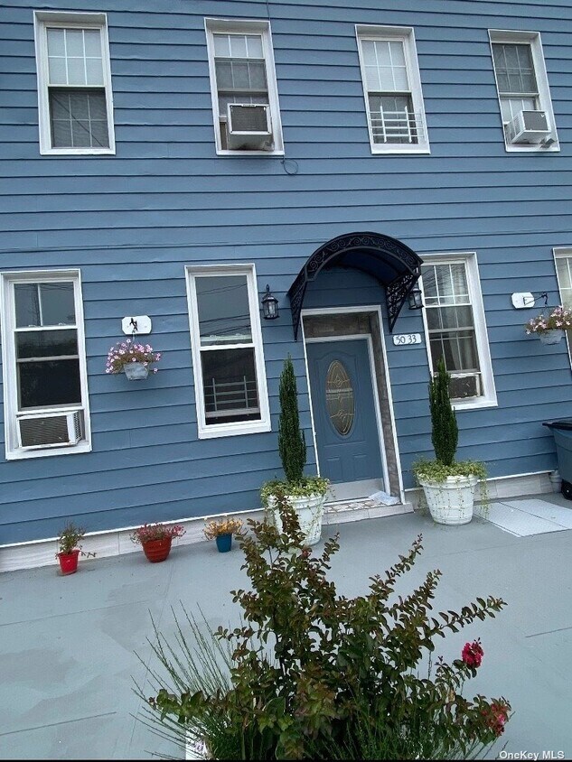 Primary Photo - 50-33 38th St