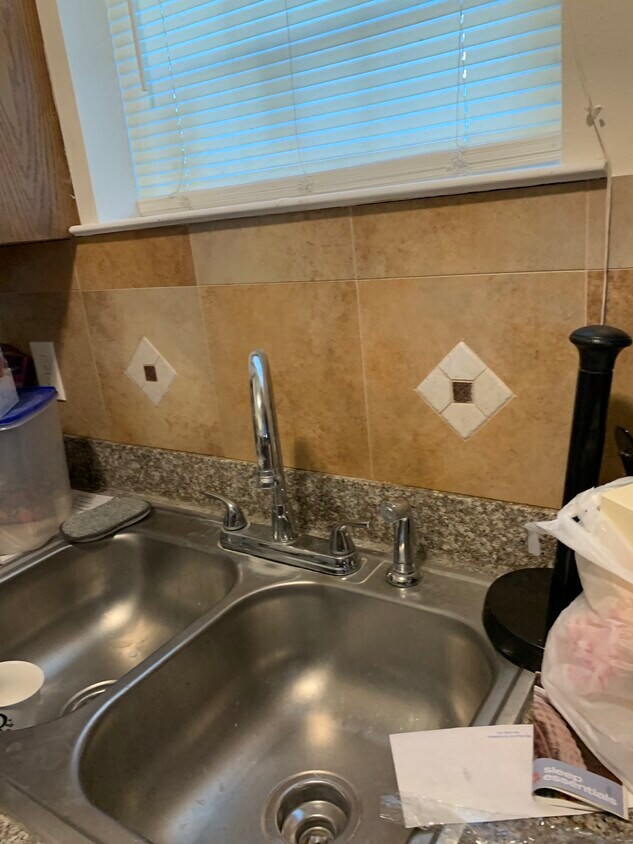 Building Photo - 5310 Venus St