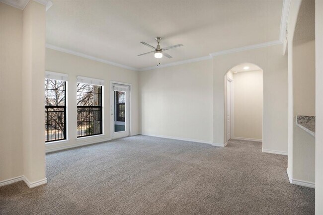 Foto del edificio - 501 E Stassney Ln