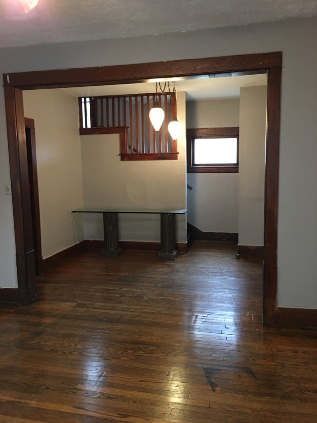 Building Photo - 122 N 35th St