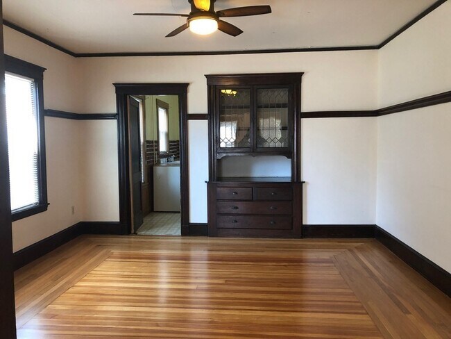 Foto del edificio - 94 Langdon Ave