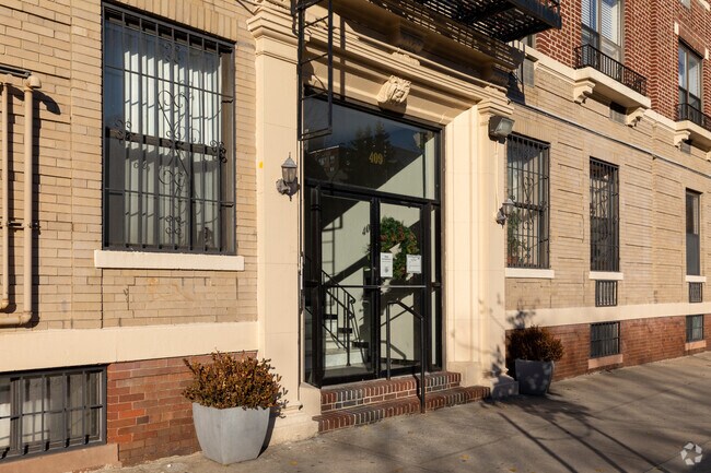 Building Photo - 403 Avenue C