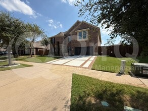 Building Photo - 1165 Clearwater Dr