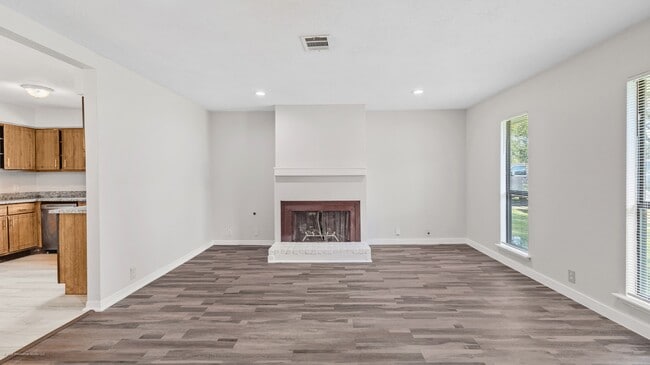 Building Photo - 7009 Sprague Ave