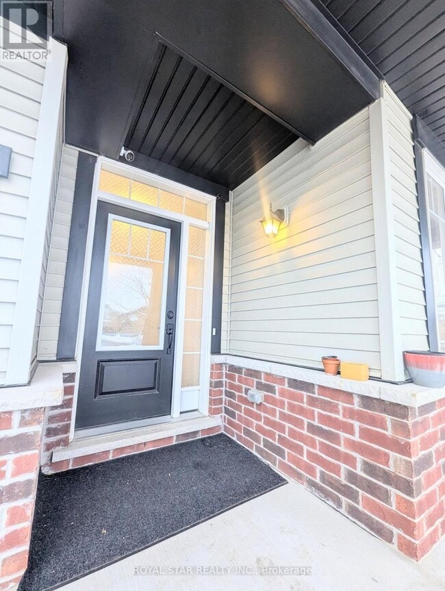 Building Photo - 284 Ponderosa St