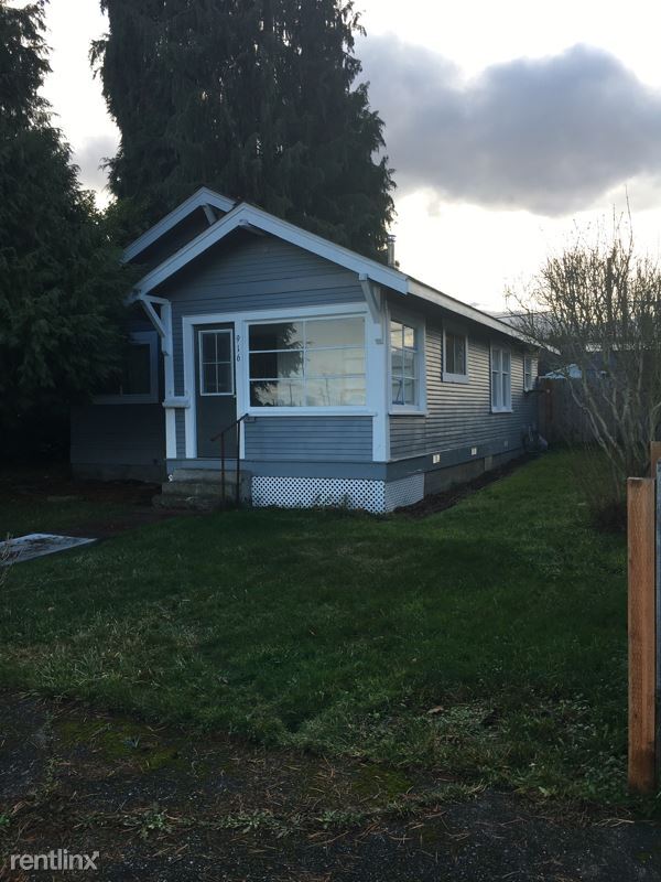 Primary Photo - 2 br, 1 bath House - 916 east 4th St.