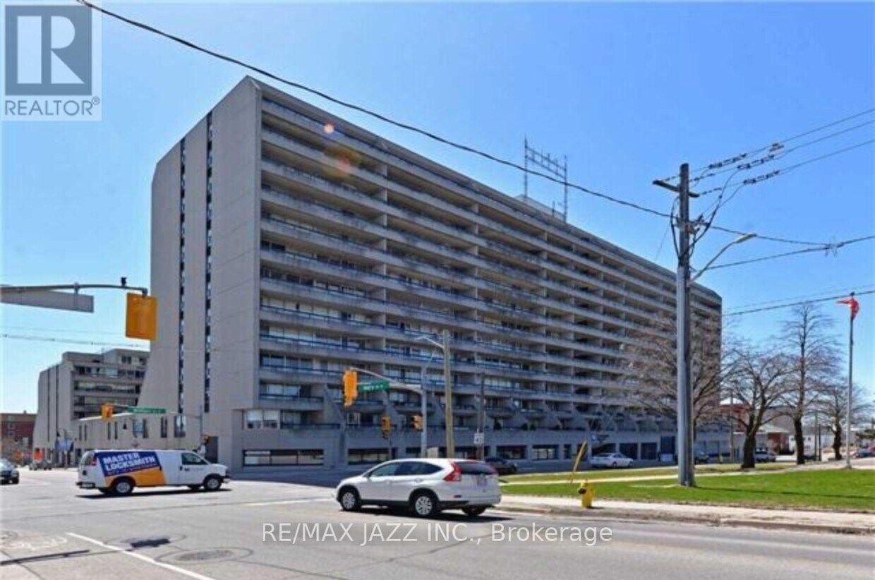 Photo principale - 55-755 William St E