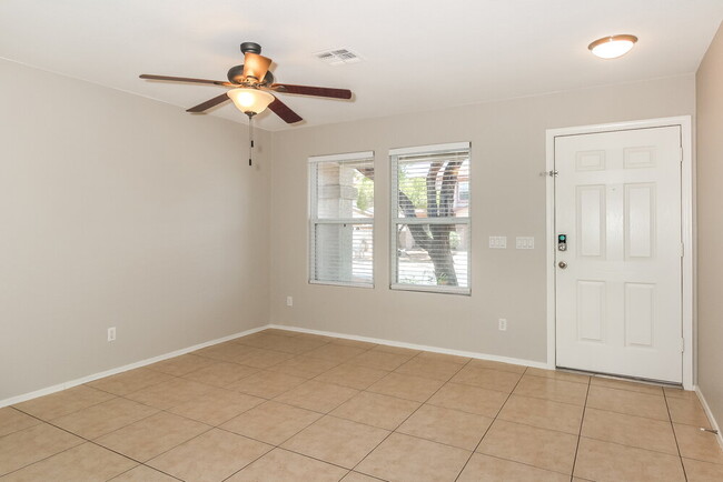 Building Photo - 13181 N Deergrass Dr