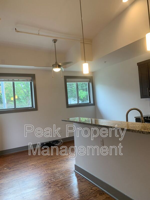 Photo - 1204 Hull St House