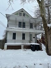 Building Photo - 140-142 Grumbach Ave