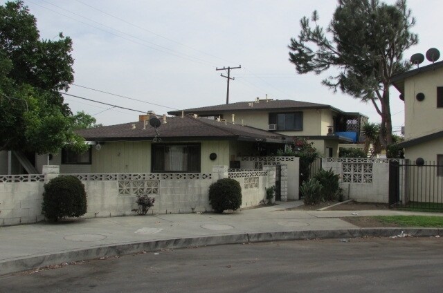 Foto del edificio - 1203 W Rosewood Ct