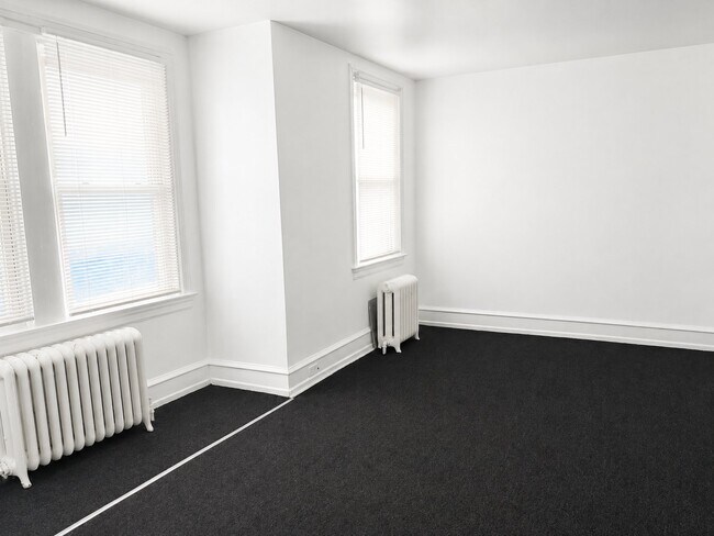 Foto del edificio - 5611 N Park Ave