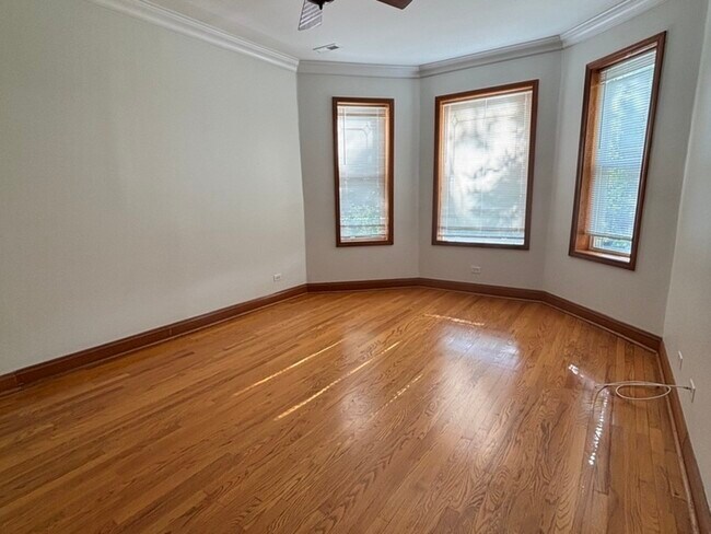 Foto del edificio - 4003 S Calumet Ave