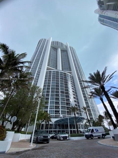 Building Photo - 18201 Collins Ave